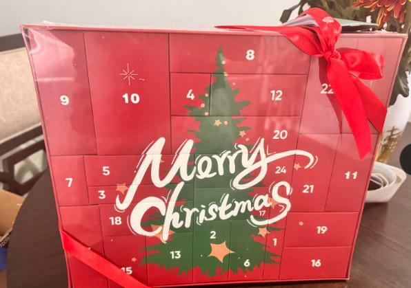 Rinse & Robust Men’s Grooming Advent Calendar – 2025, Red